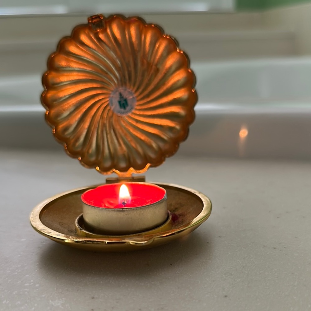 Gold Shell Tealight Holder
